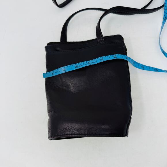 Vintage Genuine Leather Bucket Crossbody Bag Black Made in Colombia Small - Picture 13 of 15